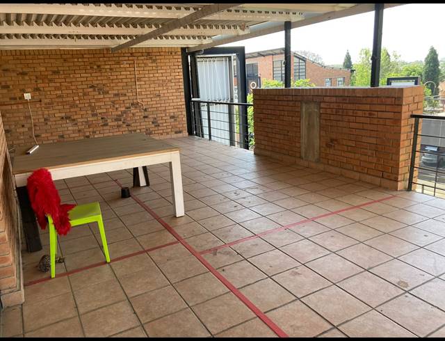 101M² OFFICE TO LET IN LONEHILL